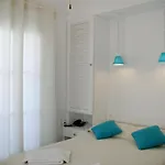 Spiros & Hiroko - Adults Only Hotel Perissa (Santorini)