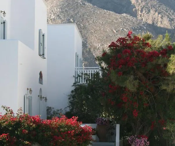 Spiros & Hiroko - Adults Only 2* Perissa (Santorini)