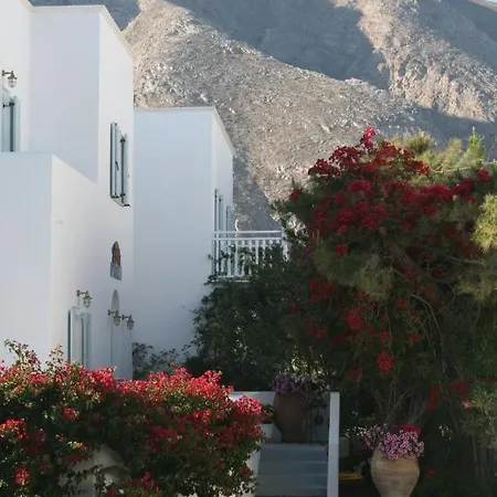 Spiros & Hiroko - Adults Only 2* Perissa (Santorini)