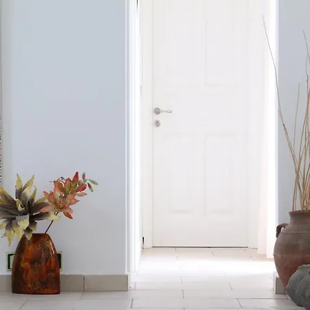 Spiros & Hiroko - Adults Only 2* Perissa (Santorini)