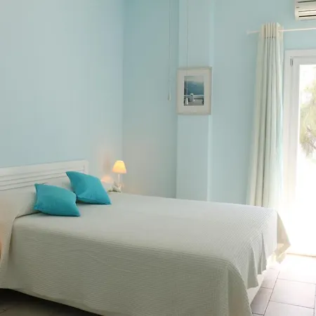 Spiros & Hiroko - Adults Only Hotel