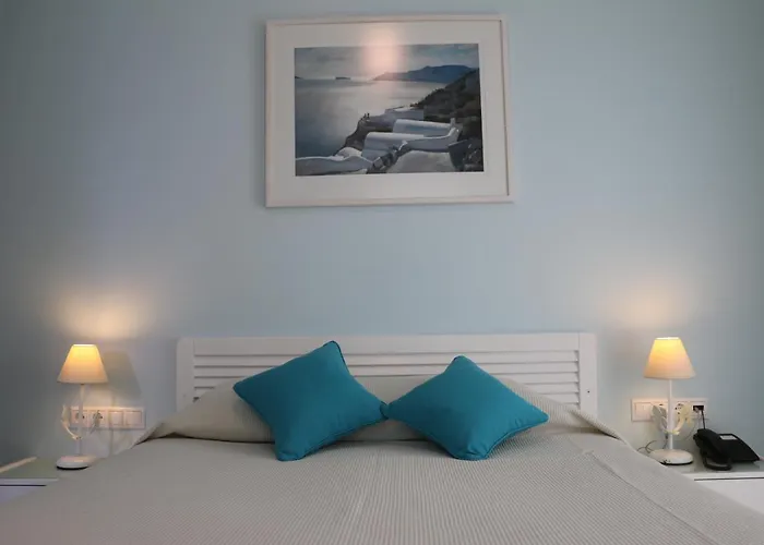 Spiros & Hiroko - Adults Only Hotel Períssa