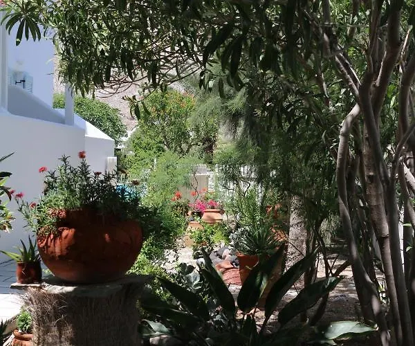 Hotell Spiros & Hiroko - Adults Only 2*